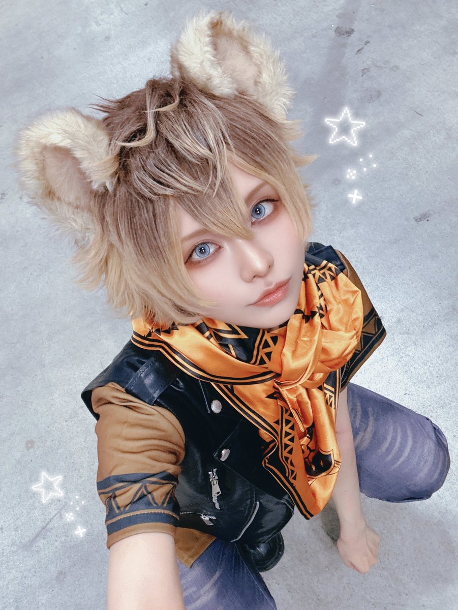 Rai_069's tweet photo. 本日赤ブーのイベントに行ってきました🍩
とってもとってもたのしかった〜☺️✨

twst cosplay https://t.co/kGG0wiAtaq