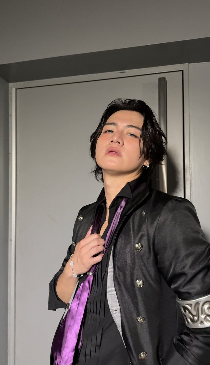 misakitty0105's tweet photo. なおくんにお願いしたanan表紙の顔はリアルにエロかったよ🤫💜さすがだわ👏 https://t.co/vN2hoazlCn