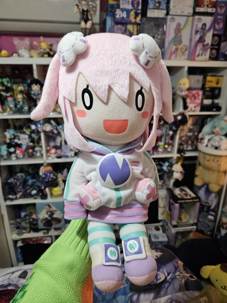 YitsuneMelody's tweet photo. After years of searching, finally found the rare NIS America Neptune plush ( ˶°ㅁ°) !! https://t.co/UkQNQWNdJH