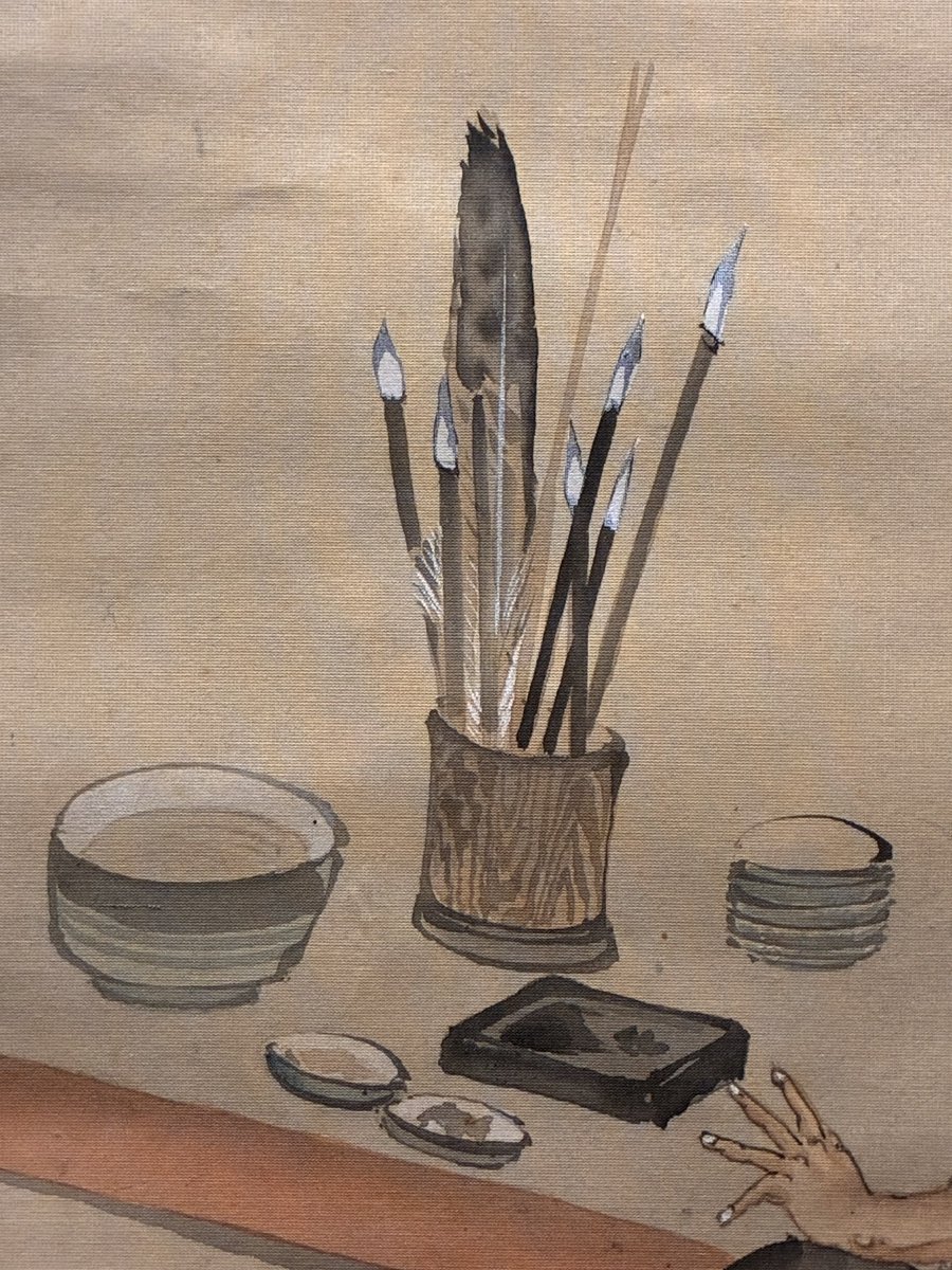 tsutaya_inn's tweet photo. ちょっと興味深いのは、人物のかたわらに筆や硯が描かれていることで、植木礫堂自身が使っていた道具をそのまま絵の中に登場させている可能性があります。
絵から飛び出す鬼という画題も面白いのですが、当時の制作工程でどのような道具が使われていたかを知る手がかりともなる作品ですね。 https://t.co/WlgoxhiGUy