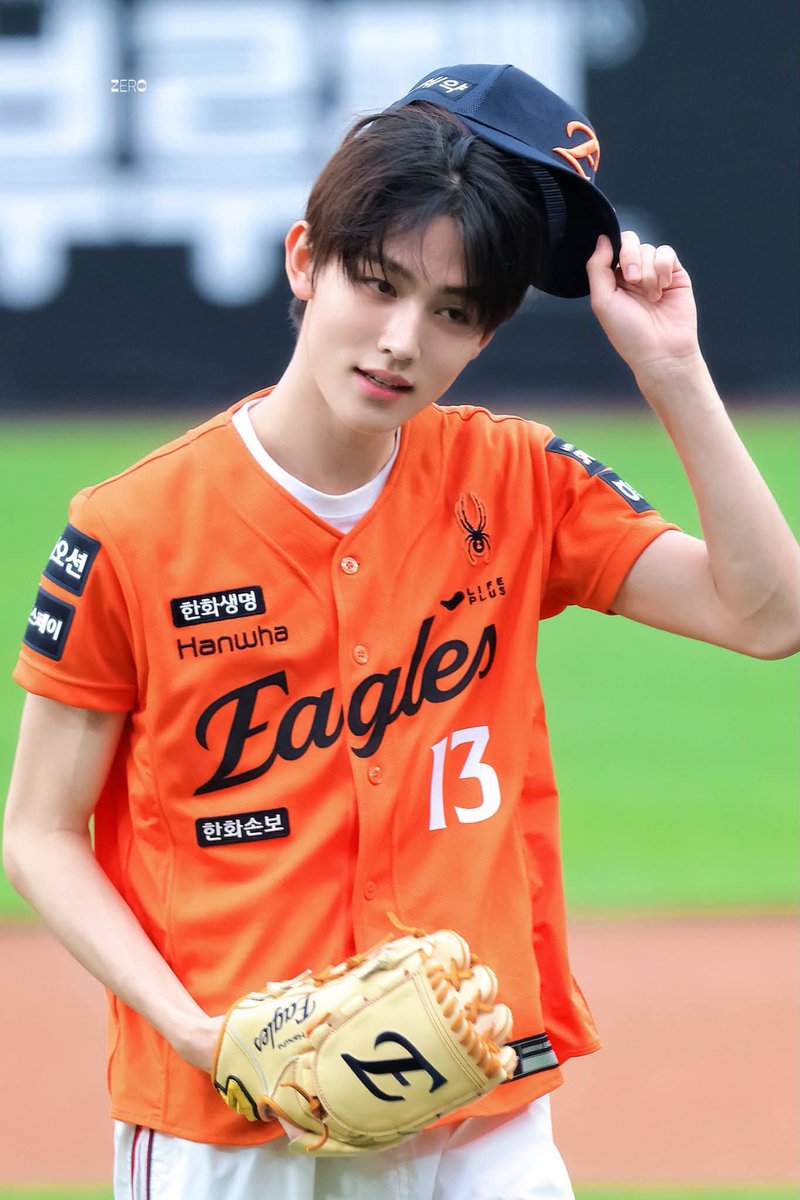 deardimple0113's tweet photo. RT Deal for #SEONGHYEON
MY1PICK - Which all-rounder star can do literally everything?

🎁 600 💛

Rules
1. Follow @Pvotestore1 
2. RT &amp; Likes this tweet
3. Drop 150 proofs under this post

⏳ 48 hours

For sale
550💛 = 16k / ₱60 https://t.co/gd7qss9mmN