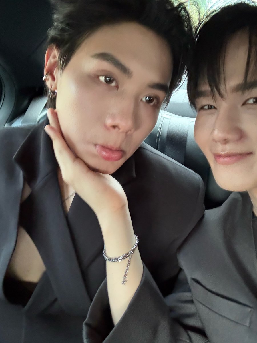 mii_iin_'s tweet photo. วันนี้ขอบคุณนะค้าบที่มาเจอกัน อบอุ่นหัวใจมากๆเลย ส่วนเจ้าโกลเด้น เดี๋ยวผมดูแลให้เองอย่างดีเลยน้าไม่ต้องเป็นห่วงเลย 

TOPTAPMINLEE x URANUS CLINIC 
#UranusclinicxToptapMinlee https://t.co/gi5RkhBAUh