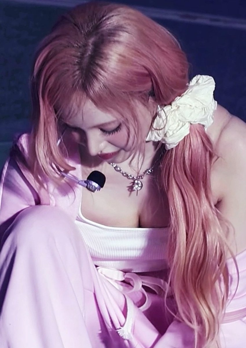 idolmoe19's tweet photo. Liz🔥
리즈🔥 https://t.co/ims8eIt6Kd