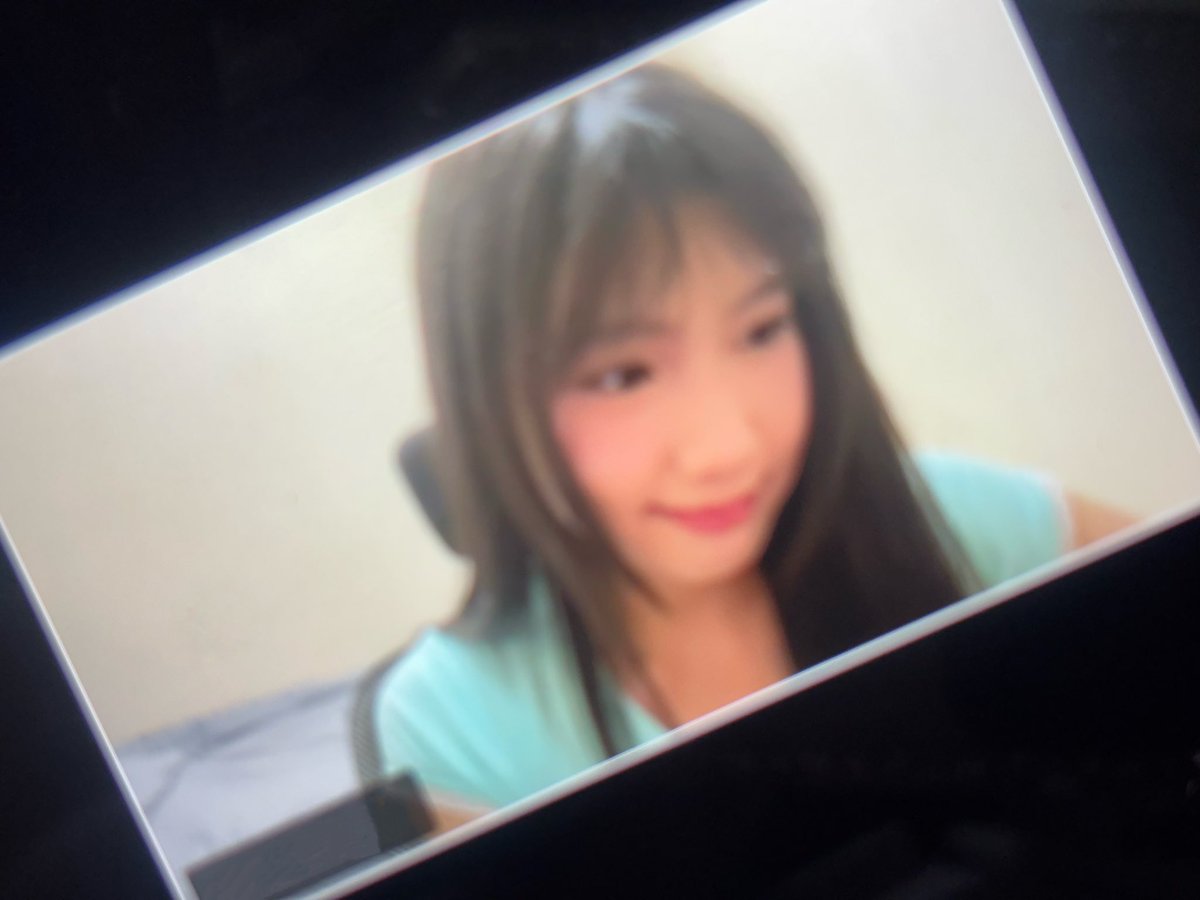 JE_JemimaJKT48's tweet photo. MAKASIIIIYAAAA buat videocall hari ini! hari ini seru sekalii🥹 senengg banget bisa ngobrol, denger cerita kalian, daan kenalaaan🤍 makaci jugak uda nyempetin waktunya, i really appreciate that💐🤍see u nextt videocall YAAAAAAALOVVV #HaiMima https://t.co/xMbls3z8nD