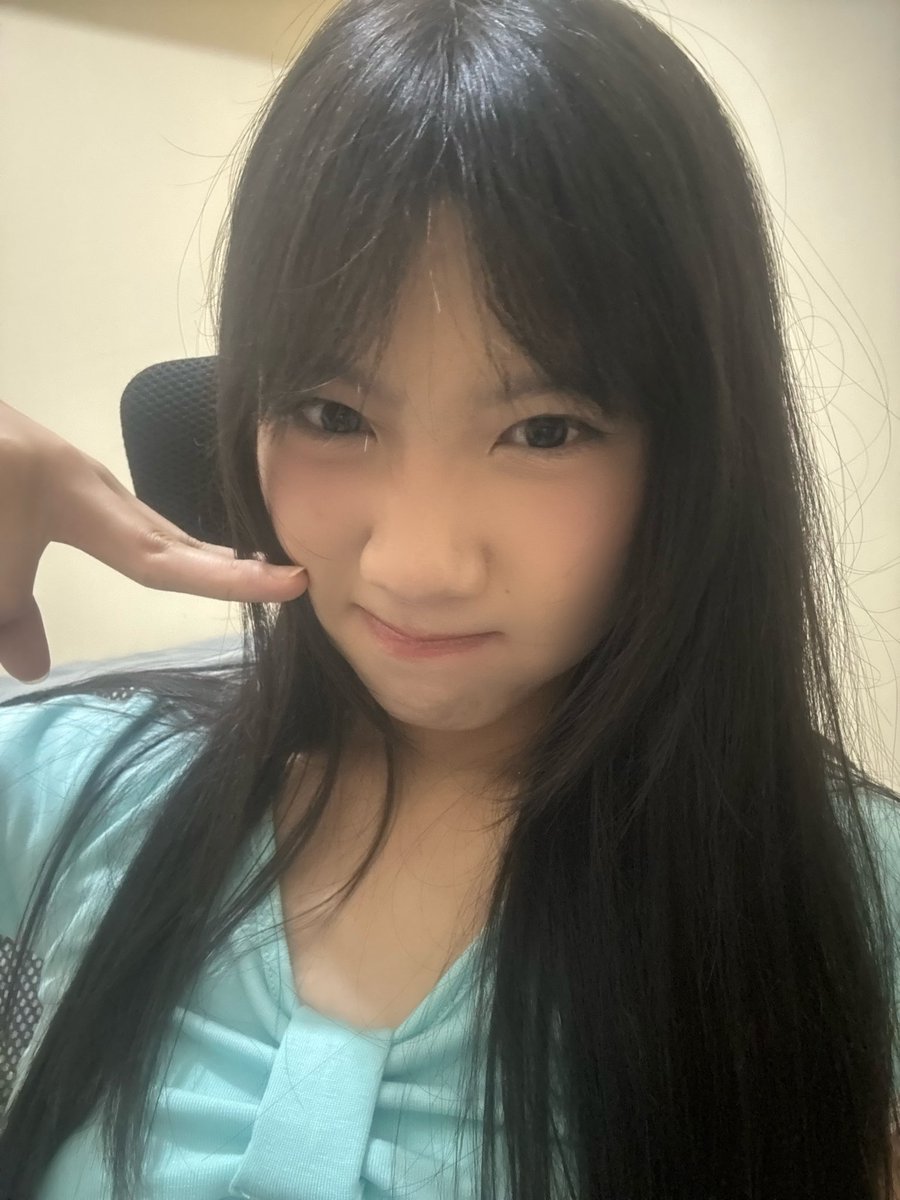 JE_JemimaJKT48's tweet photo. MAKASIIIIYAAAA buat videocall hari ini! hari ini seru sekalii🥹 senengg banget bisa ngobrol, denger cerita kalian, daan kenalaaan🤍 makaci jugak uda nyempetin waktunya, i really appreciate that💐🤍see u nextt videocall YAAAAAAALOVVV #HaiMima https://t.co/xMbls3z8nD