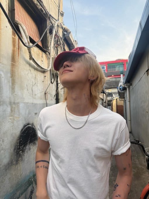 luccseia's tweet photo. ateez’im listenin asagisinda kalmis kusura kalmayin kizlar… https://t.co/yAUUdjGu93