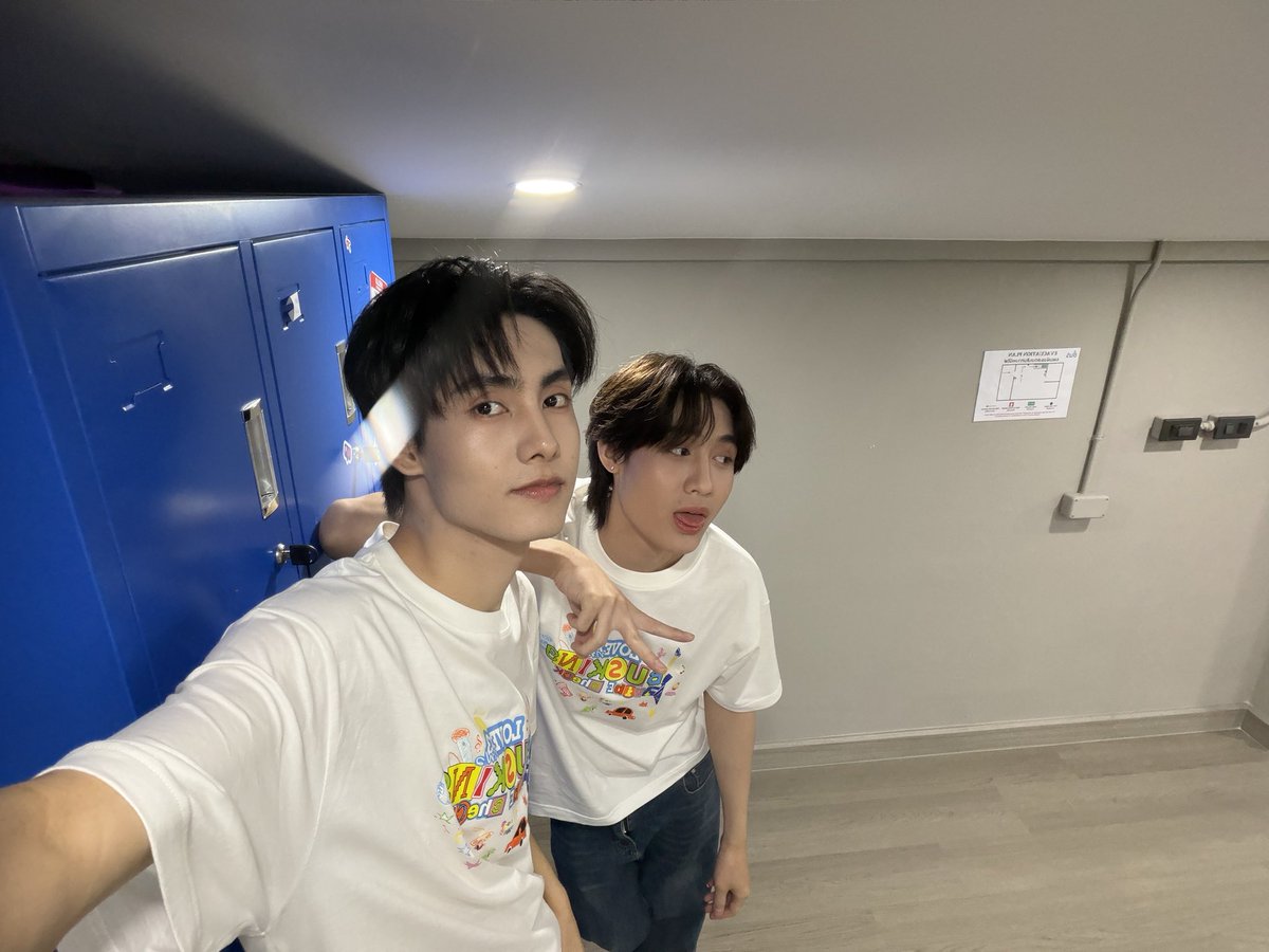 jengjeng_2004's tweet photo. See ya kub
LOVEx3 EP5 VIBECHECK
#LOVEx3_BuskingEP5 https://t.co/mkJalKSDBG