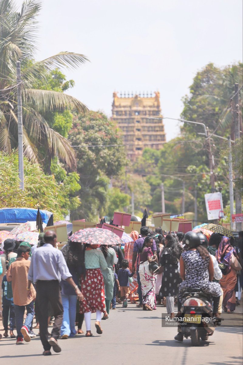 kumanan93's tweet photo. A protest was held in Jaffna today, with political representatives and thousands of Tamil people gathering to call for an independent international investigation into the Chemmani mass grave. The organizers called on the United Nations to take responsibility for the investigation and expressed opposition to Sri Lanka’s domestic mechanisms.

#ChemmaniMassGrave