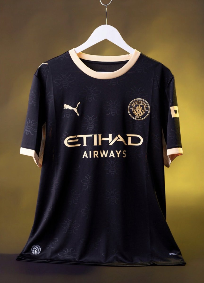 bettingvillage's tweet photo. Man Utd v Man City Shirt Giveaway!

We've got either a Utd home shirt or City away shirt to give to a couple of lucky followers (size L or XL) 👍🏼

To enter:

👉🏼 Repost &amp; like

👉🏼 Follow @bettingvillage @thetipsguide @statsvillage 

👉🏼 Comment what shirt you want

18+ gambleaware https://t.co/yWKJDAFfCx
