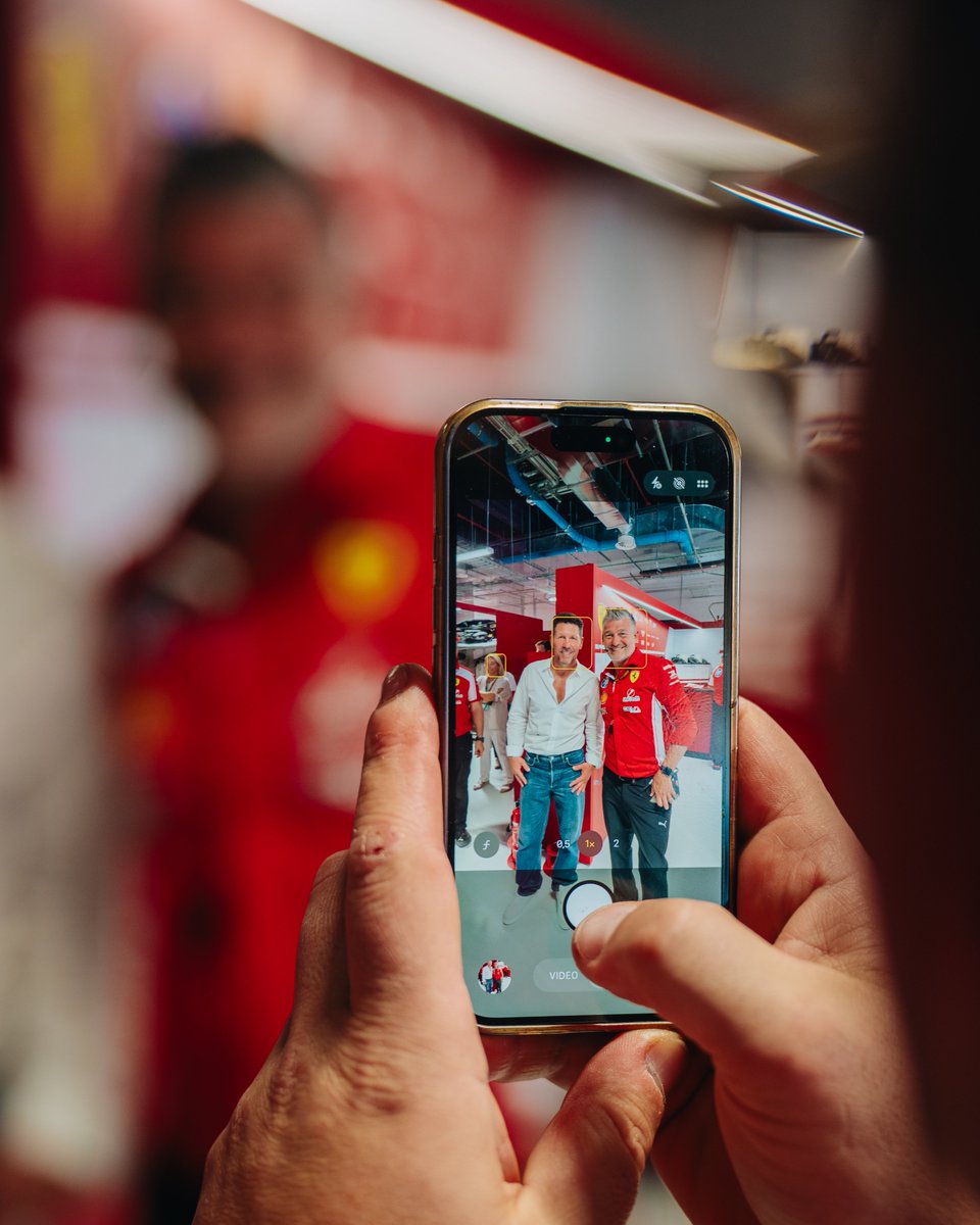 ScuderiaFerrari's tweet photo. A footballing icon in the garage! You’re always welcome @Simeone  🤝 https://t.co/gc9hxPpVNU