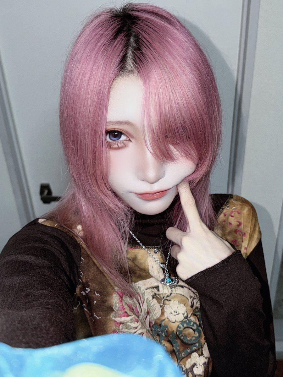 7__tsuMe's tweet photo. 頭ん中、僕だけにしちゃえばいーのに https://t.co/WrzS5E6A6U