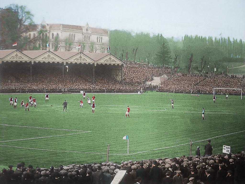 LFCHistoryShow's tweet photo. Liverpool's 1st ever FA Cup final Vs Burnley at Crystal Palace in 1914. #FACupFinal #Liverpoolfc #LFC #YNWA https://t.co/eDHYUyCDFR