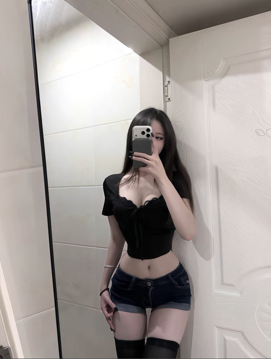 JillianZei99948's tweet photo. 本人 03 女，171/56，蹲个约炮搭子🔐必须能接受艾滋试纸检测 https://t.co/HjcsKBOKYW