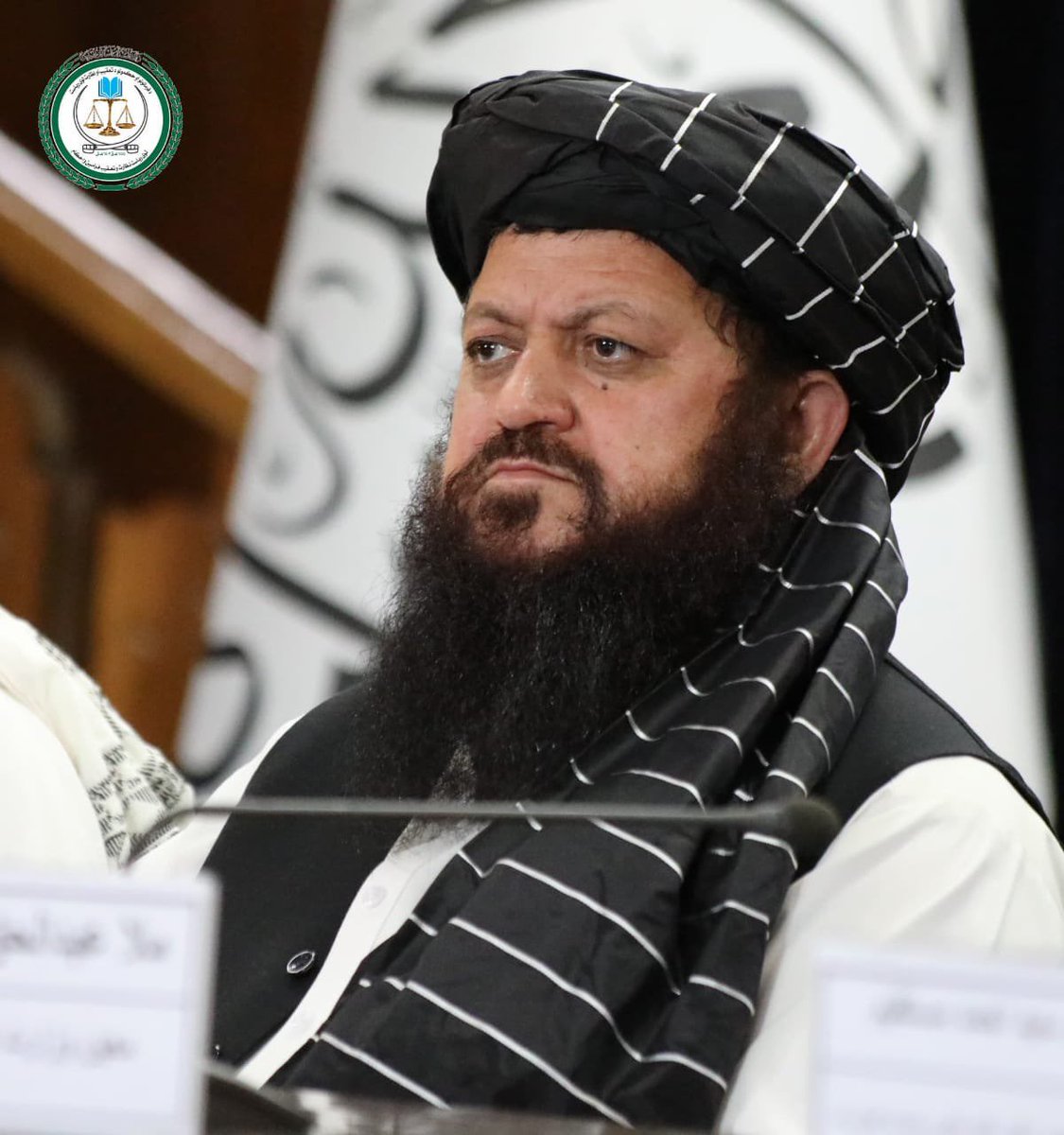 ShamsRShariati's tweet photo. د رزګان والی مولوی شمس الدین شریعتی :
د روزګانیانو خدمت زما پر غاړه یو پور او هغه ویاړ دی چې زه پرې ویاړم. ۲۹ کاله وړاندې، د امیرالمؤمنین ملا محمد عمر رحمه‌الله په دوره کې، زه د روزګان ولایت د والي په توګه ټاکل شوی وم؛ خو د هغه مهال جګړو او ناامنیو اجازه https://t.co/qisk3QejBh