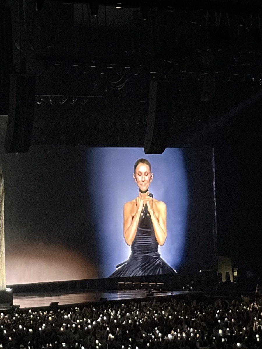 manonmgn_'s tweet photo. @celinedion ❤️👏
@plenitudearena 
12/09/26 https://t.co/iB0iGt30Dt
