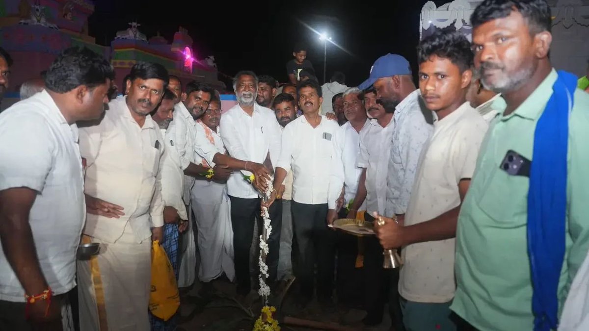 KSBasavanthappa's tweet photo. ದಾವಣಗೆರೆ ಜಿಲ್ಲೆ ಮಾಯಕೊಂಡ ವಿಧಾನಸಭಾ ಕ್ಷೇತ್ರದ ಕೆರೆಯಾಗಳಹಳ್ಳಿ ಗ್ರಾಮದಲ್ಲಿ ���ುಮಾರು 35.25 ಲಕ್ಷ ರೂ ವೆಚ್ಚದಲ್ಲಿ ವಿವಿಧ ಅಭಿವೃದ್ಧಿ ಕಾಮಗಾರಿಗೆ ಸ್ಥಳೀಯ ಮುಖಂಡರೊಡನೆ ಭೂಮಿಪೂಜೆ ನೆರವ��ರಿಸಿದೆ.
#KSBasavanthapa #Mayakonda #MinisterBasavanthappa #KarnatakaGovt https://t.co/XHJy7VIDwz
