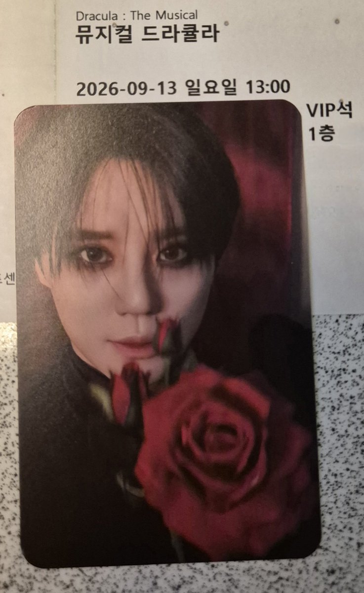 angelxiaS2's tweet photo. 2026.9.13.일
샤큘 자5🧛🌹❤️

백짝님이 울어서 나는 오열,,,,🥹😭🥹😭
ps.오늘 머글 지인이랑 같이 관극했는데 아무래도 김준수 수렁텅이에 한명 더 퐁당한거 같다🤭🤣🤭🤣 https://t.co/vFMKEGUOBl
