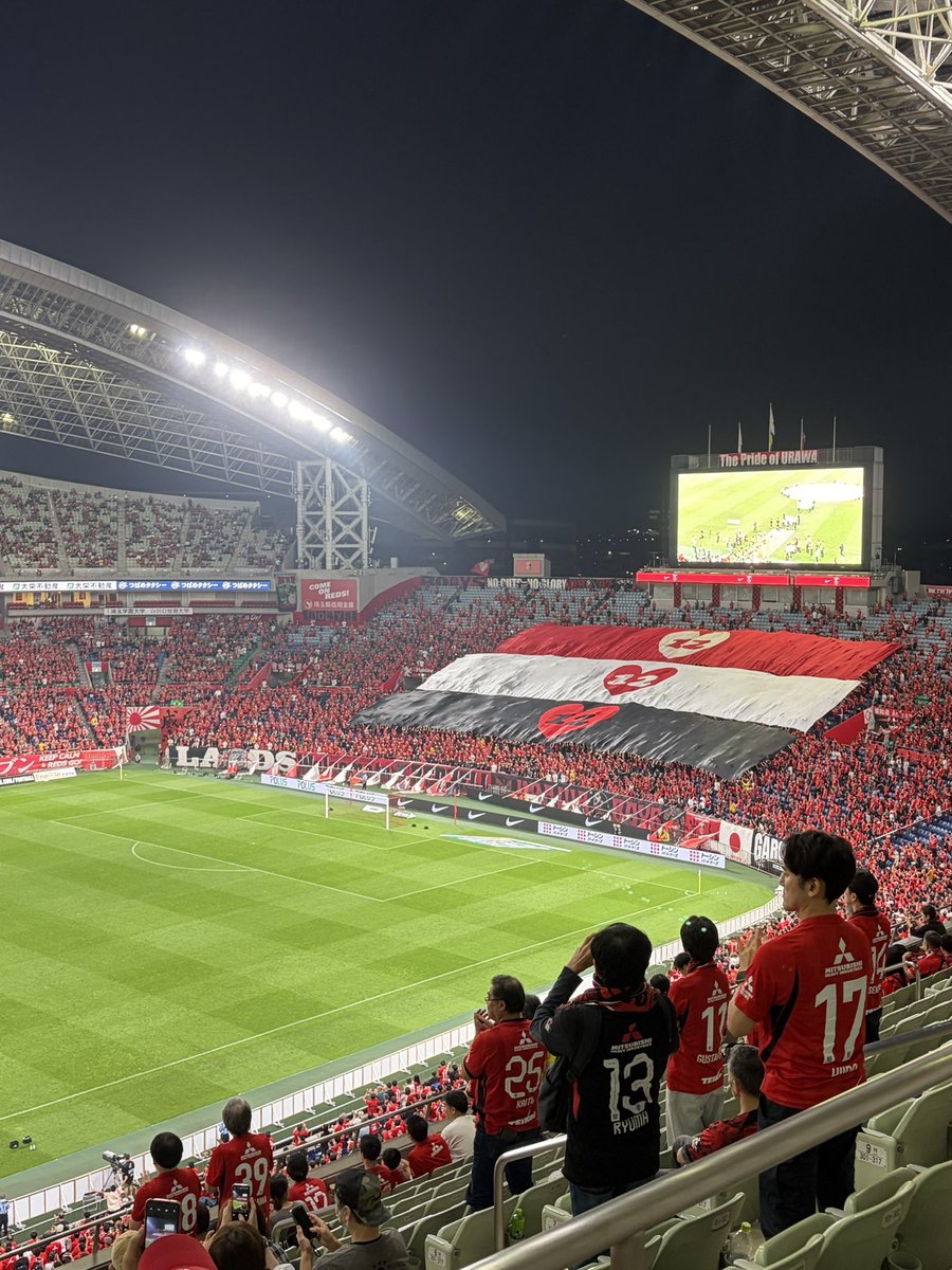 urawa_rock's tweet photo. 久しぶりのデカ旗 https://t.co/nD4A4heKjb