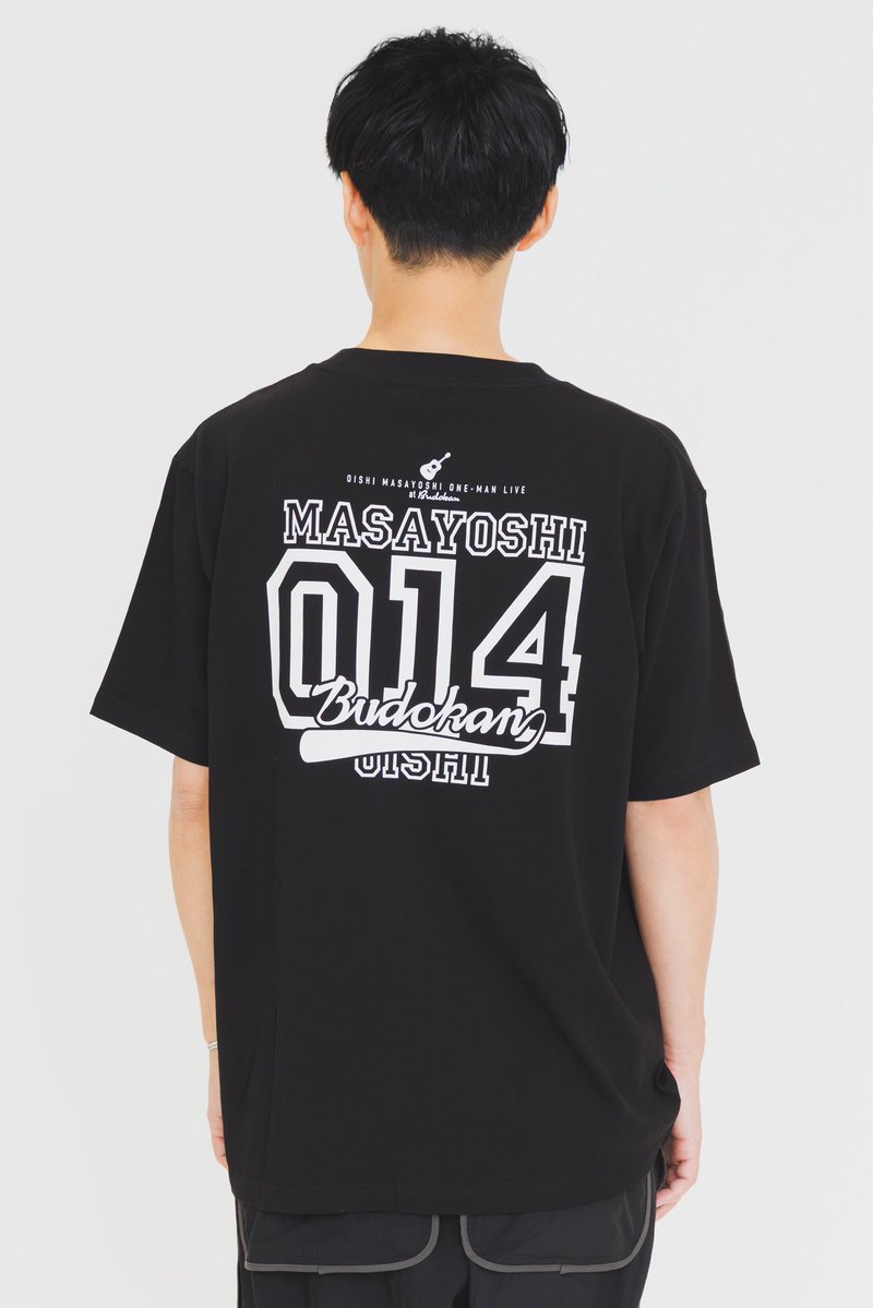 Masayoshi_Oishi's tweet photo. 大石武道館グッズ①

Tシャツ2種（※Lサイズ着用） https://t.co/nfQ6t3rCX6