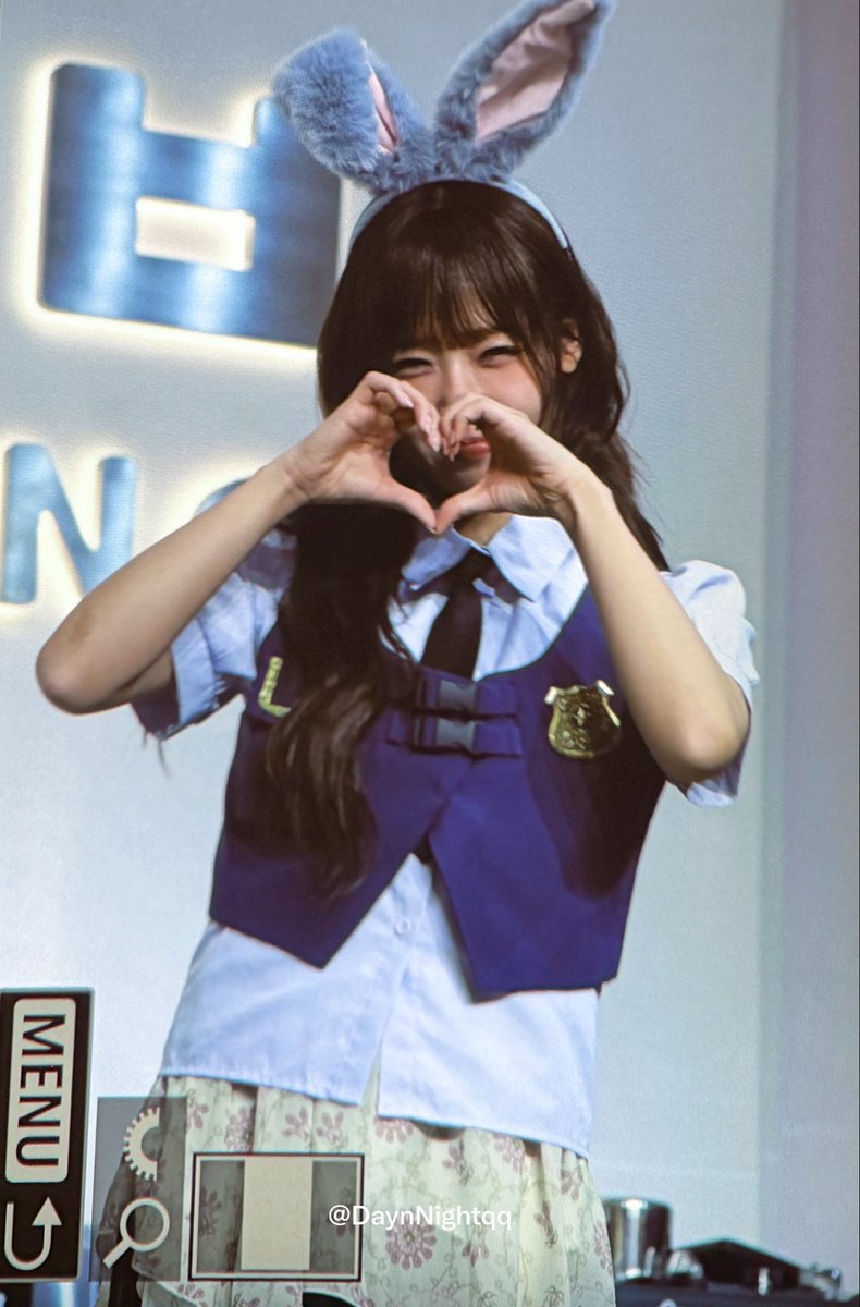 DaynNightqq's tweet photo. 260913 케이몬스터 팬싸인회 pre.

#최유정 #콩알콩알 #CHOIYOOJUNG https://t.co/cCJCesENOm