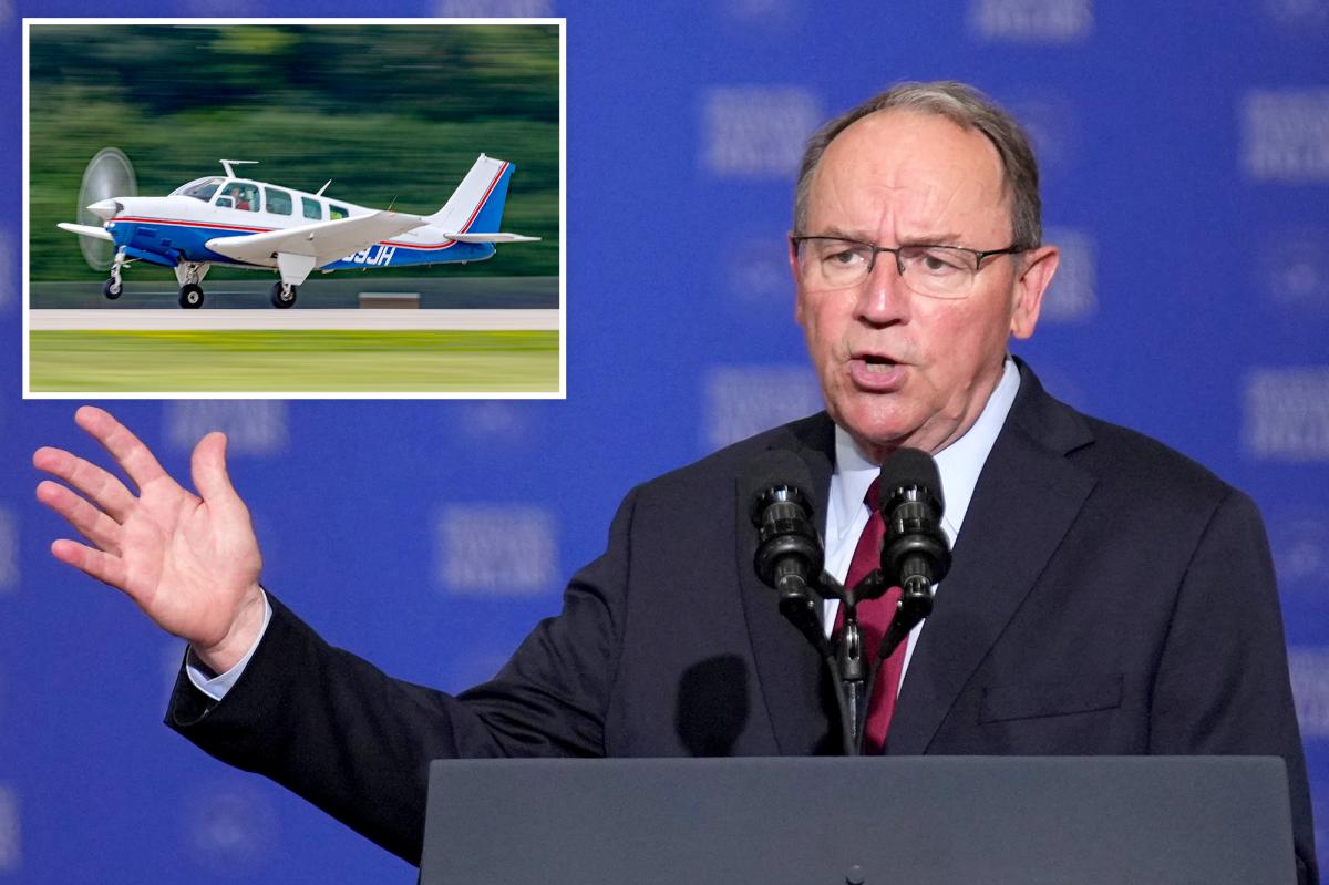 nypost's tweet photo. Wisconsin GOP governor candidate swims from sinking plane after emergency lake landing https://t.co/4dOk7hBksc https://t.co/BVFdOlETLr