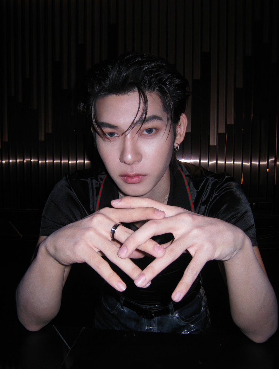 fabianxst's tweet photo. หน้าตาธงแดงได้ใจมาก บทจ๋ายคงจะดังระเบิดจริง ๆ มันเลวแต่มันหล่องี้อะ https://t.co/sxmUCAqpLv