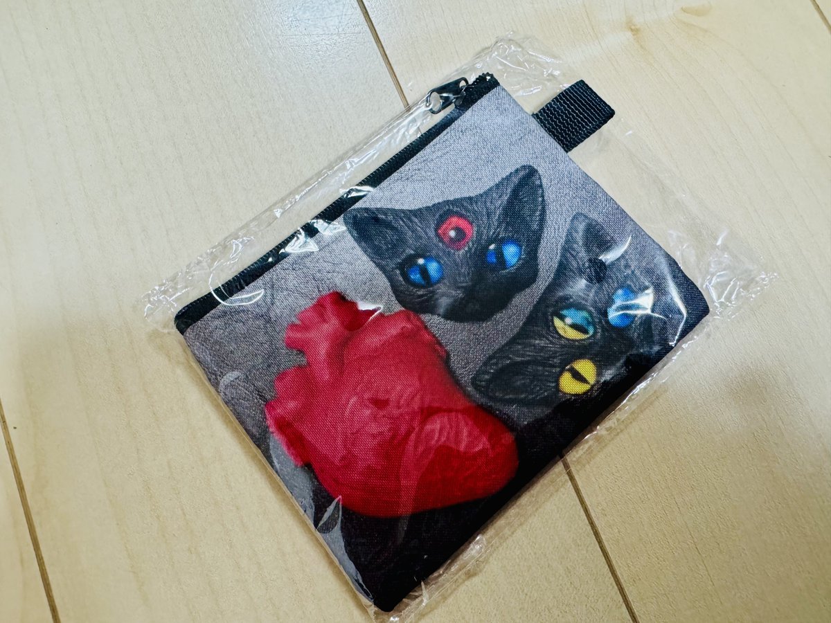 KoRaganomitai's tweet photo. 自分用に小ロットで作ったポーチ出来上がった🥰

かわいいー🥰

若い子はこんなポーチをお財布にしてると聞きました👛
私もお財布にします💰 https://t.co/qZpy9oG76D