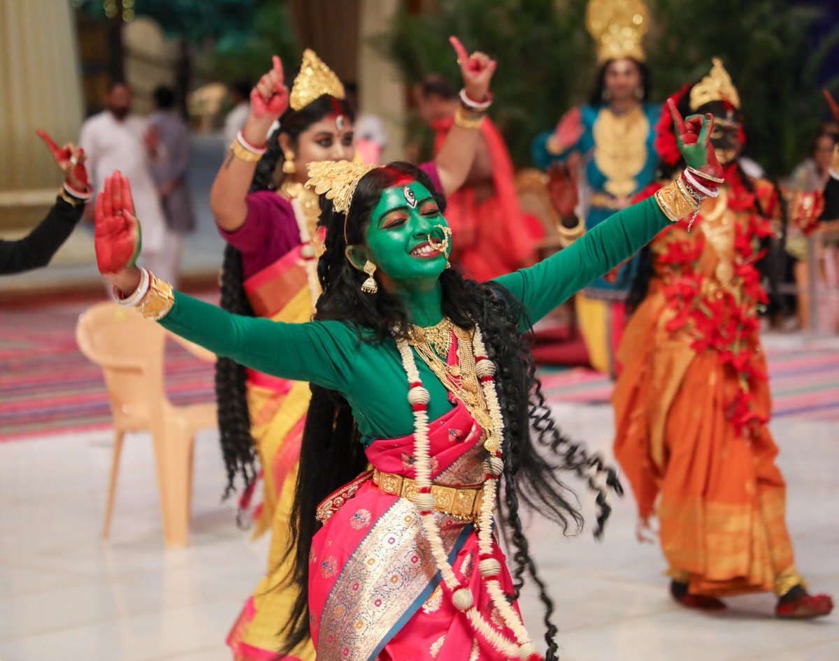 Gurudev's tweet photo. The Sikkim and Bengal Mahotsav was celebrated at the Bengaluru Ashram, showcasing their rich traditions. https://t.co/3hGmfRNAf4