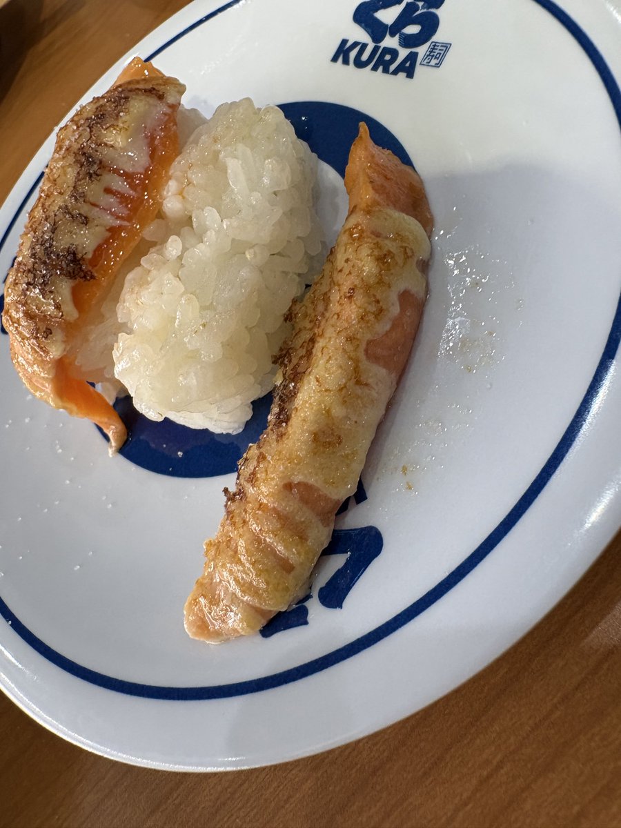 56swd's tweet photo. くら寿司さんはとても好きで、ちいかわの炎上があっても、サーモン食べにきたのに、こんな、適当なものを提供するようになったのか。
なんか、残念。

#くら寿司
#ちぃかわ
#サーモン https://t.co/VV2MP1eGDm