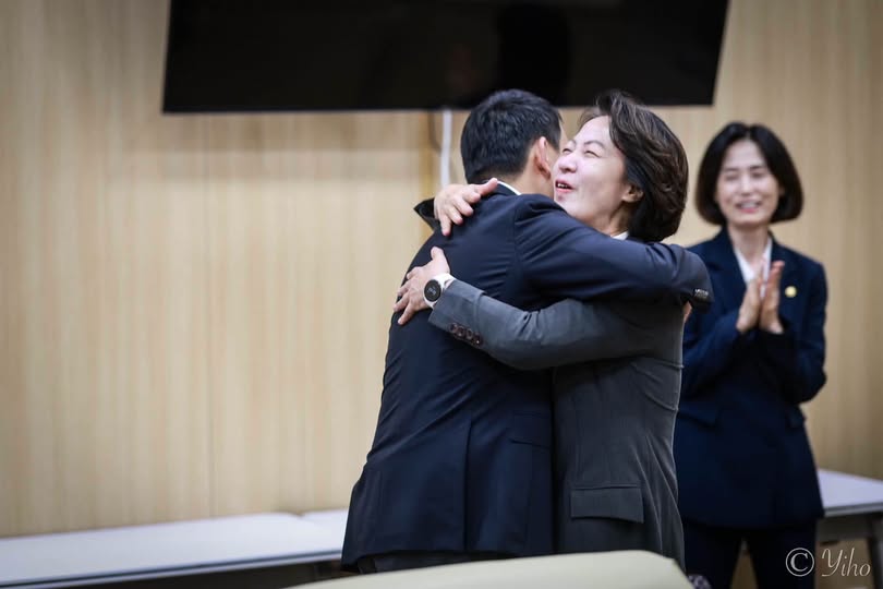 wpdlatm10's tweet photo. 참 좋은 사람들..

출처: 이호 갤러리 https://t.co/ydp5JpNhx7