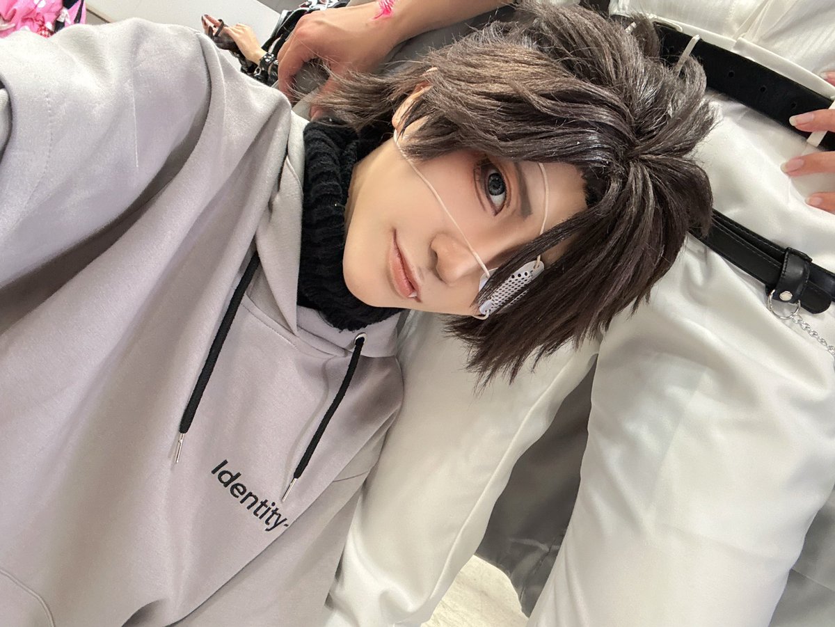 manpuku_nyaacus's tweet photo. 残ハルありがとうございました〜！
写真集いっぱい手に取ってもらえて嬉しい☺️
ポスカと写真集余部は後日通頒に回します〜！
匂わせ先生と！ https://t.co/K9hNInplX2