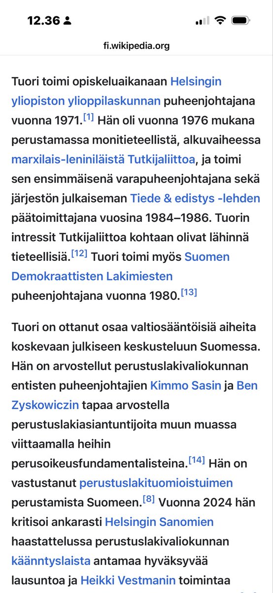 ReneSeta's tweet photo. @OttoMeri @hsfi
Tuori on ansoitunut oikeustieteen tutkija, mutta hän ollut samalla poliittinen toimija (marxilais-leninistinen kommunisti). Häntä ei voi täysin pitää ”puolueettomana” asiantuntijana.
#perustuslakivaliokunta #essee https://t.co/TtSJrMHDbb