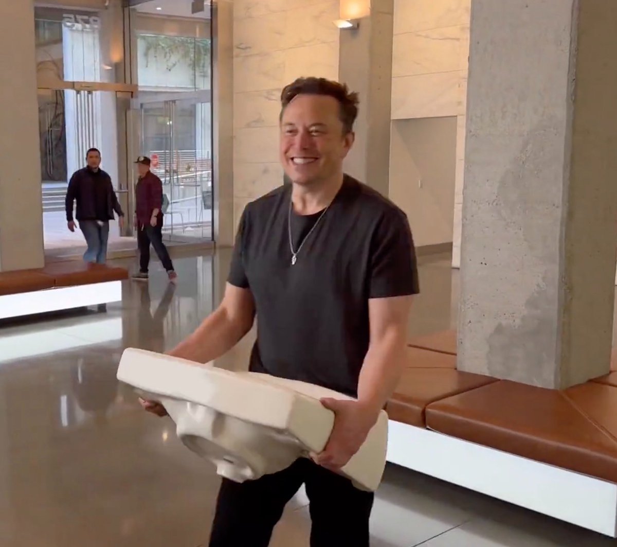 PalmyrPar's tweet photo. It’s so funny how much he is exactly like Elon. They are literally the same guy in different fonts. https://t.co/tGDEfLSJkc