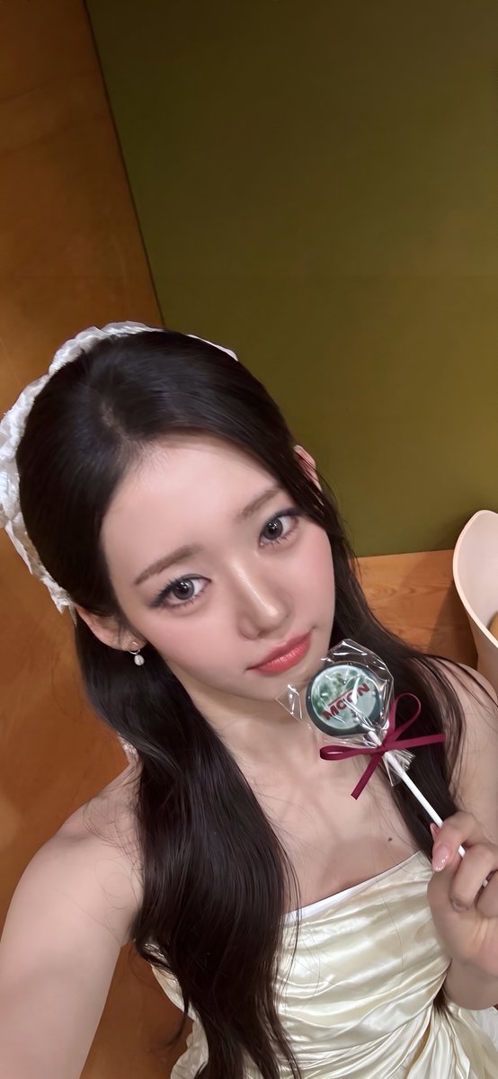 exxarbi's tweet photo. #RORA #로라 https://t.co/6F1W3jHGPi