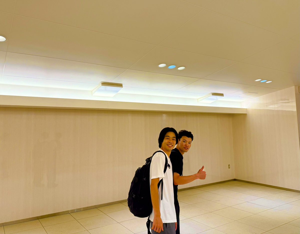 RNMidnightQueen's tweet photo. 万博公園にバックルームズみたいな空間あった。 https://t.co/BLM6mbu1oE