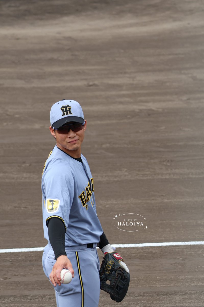 hal01ya's tweet photo. 20260912 富田林BS👊🏻￼￼￼🌟

    *.+ﾟ𝕊𝔼𝕀𝕐𝔸 グローブ ⟡.·*.

#木浪聖也 選手 
#阪神タイガース https://t.co/zThJ1WwvUZ