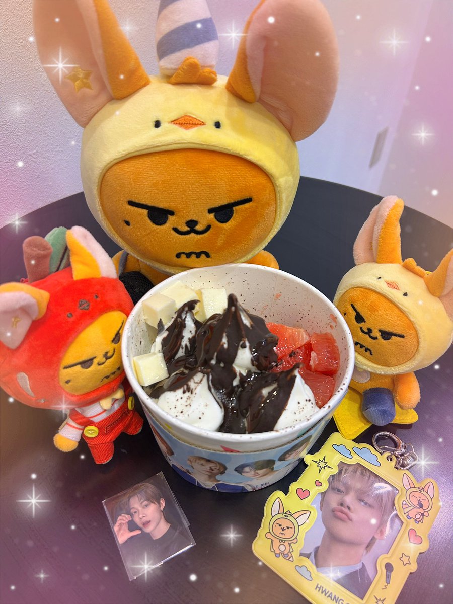 U3fPa's tweet photo. HAPPY YEONJUN DAY 🎂
#YouAlwaysShineYeonjun 
#바다를닮은쭈니에게높은가을하늘을 
#IceCreamより甘いヨンジュン生誕祭 https://t.co/vaO9UcWI6T