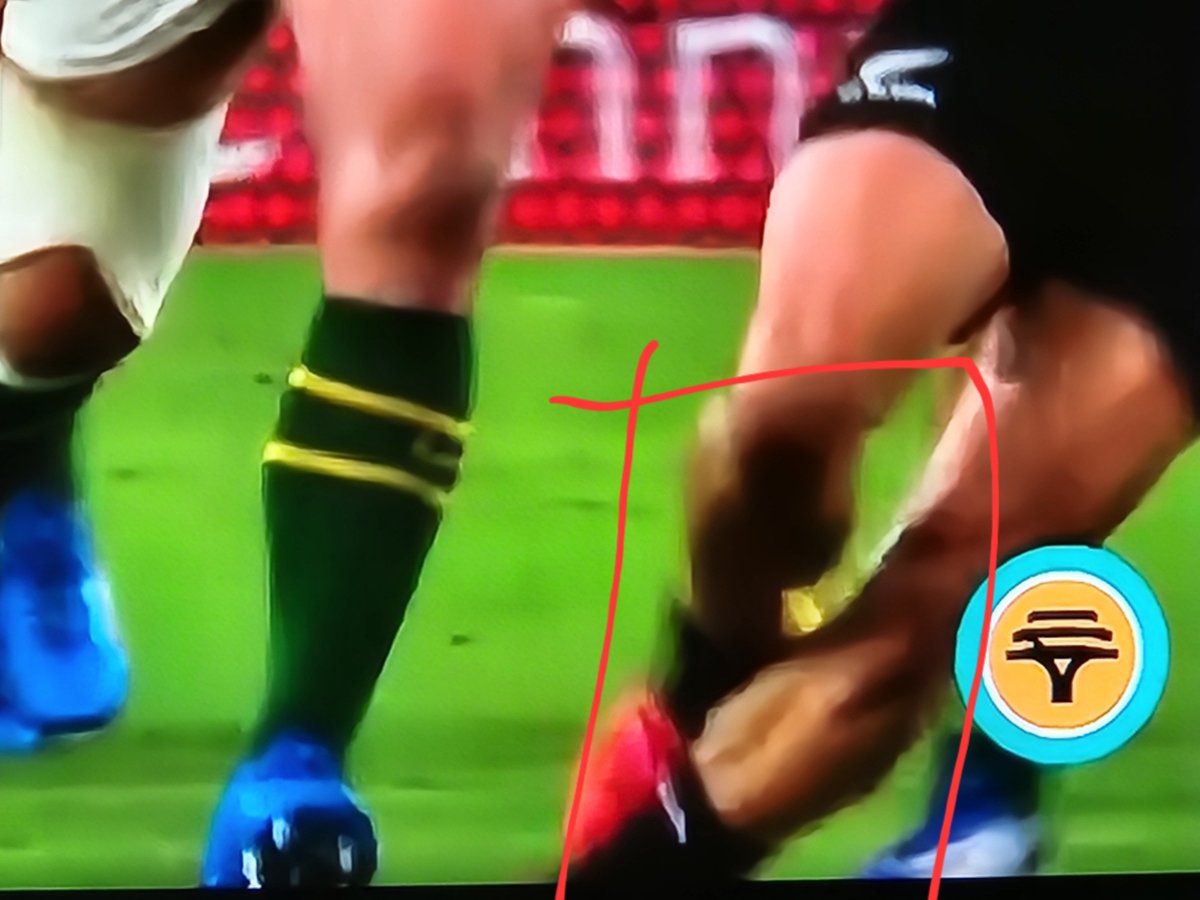 scrumming_ten's tweet photo. There you have it.....Moorby tripped over his own feet in the build-up to the Kurt-Lee Arendse try https://t.co/VmyLxdXdop