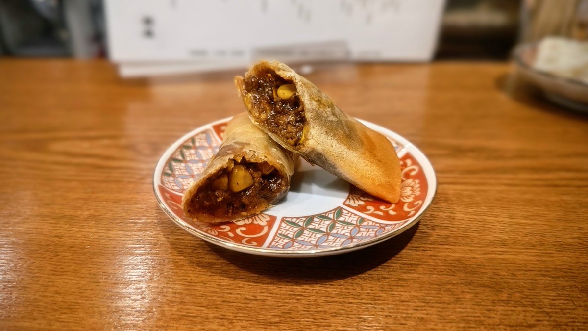 mrchilodren's tweet photo. 東京都 千代田区 神田神保町１丁目
『立呑み中華 猫猫【ﾏｵﾏｵ】』

◻️ 今日の干し豆腐
＊明太しらす

🥟 水餃子 (2個)

🪈 今日の春巻
＊カレー

詳細はInstagram
https://t.co/1LNyxBtPkT

#神保町グルメ #水道橋グルメ #立ち飲み
#立呑み中華猫猫 #猫猫 #中華酒場
#standingbar #居酒屋 #飲み屋 https://t.co/dsTKmptYZw