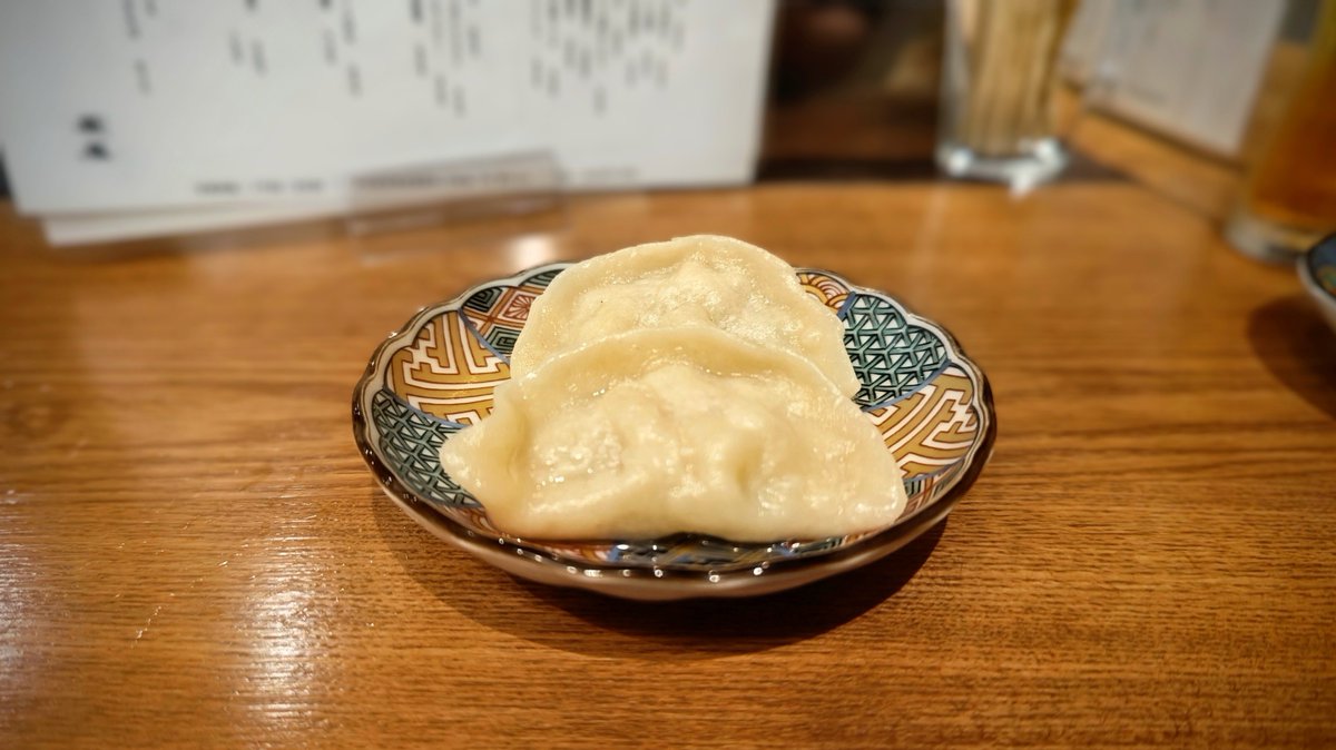 mrchilodren's tweet photo. 東京都 千代田区 神田神保町１丁目
『立呑み中華 猫猫【ﾏｵﾏｵ】』

◻️ 今日の干し豆腐
＊明太しらす

🥟 水餃子 (2個)

🪈 今日の春巻
＊カレー

詳細はInstagram
https://t.co/1LNyxBtPkT

#神保町グルメ #水道橋グルメ #立ち飲み
#立呑み中華猫猫 #猫猫 #中華酒場
#standingbar #居酒屋 #飲み屋 https://t.co/dsTKmptYZw