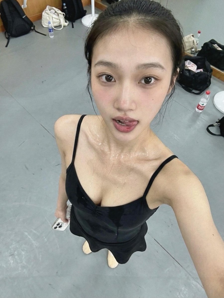 LoriBra71976023's tweet photo. 今天也要叫妈妈 https://t.co/EBUdSeY2OC