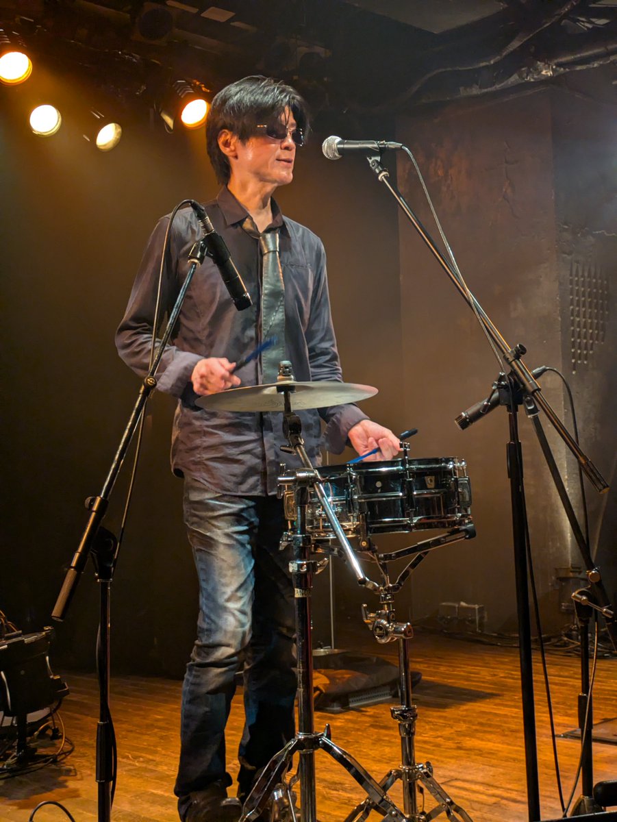 qoomonta4you's tweet photo. 5月から楽しみにしてたライブに🤗
このおふたりはどこまで
楽しませるを追求してるのか🤔
初めての時も思ったけど
確実なる演奏力があるからね
みんなぜひ行くべし
この数ミリでもこんな鮮やかさを
とりいれられたら…
いつかワンマンのときに
#SELLPICO
#南青山マンダラ https://t.co/Rs5L4FFTW3