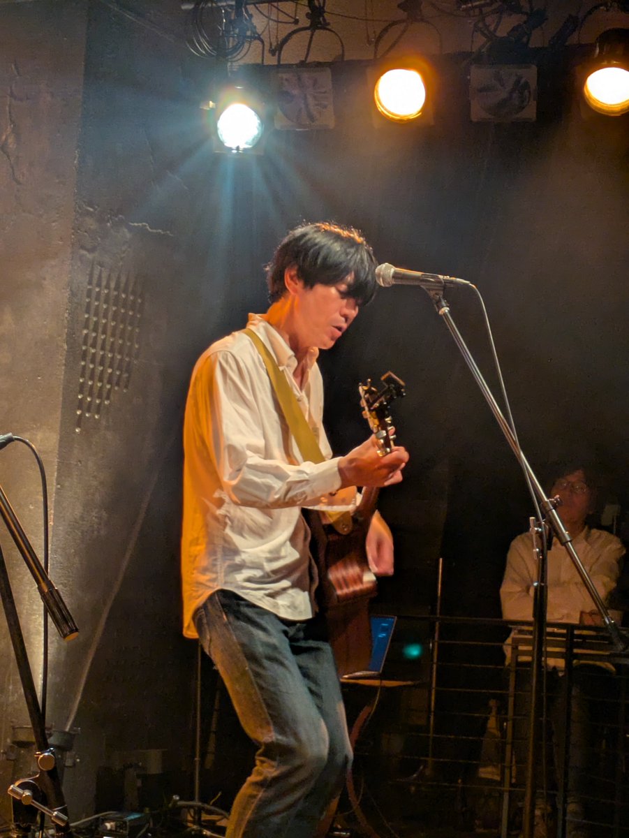 qoomonta4you's tweet photo. 5月から楽しみにしてたライブに🤗
このおふたりはどこまで
楽しませるを追求してるのか🤔
初めての時も思ったけど
確実なる演奏力があるからね
みんなぜひ行くべし
この数ミリでもこんな鮮やかさを
とりいれられたら…
いつかワンマンのときに
#SELLPICO
#南青山マンダラ https://t.co/Rs5L4FFTW3