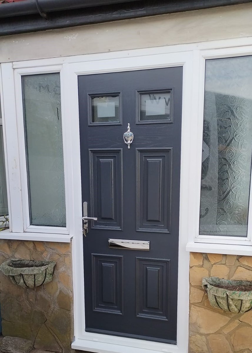 DaveWindowsDoor's tweet photo. Recent install of a lovely @Palladio_Doors composite door fitted by one of our installation teams. Please call me on 07366146236 for a FREE quote.
#windows #doors #composite #exclusiveglazing #palladio https://t.co/iJE4xAsBIB