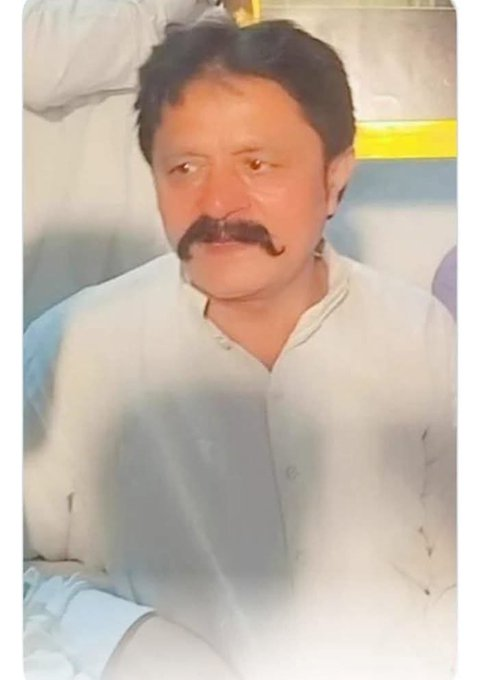 SabeeKazmi786's tweet photo. سہیل آفریدی کو بھی اشتیاق احمد کے جنازے پر شرکت کے لیے تمام رہنماوں کو لے کر آنا چاہیے جسے میلاد میں شہید کیا گیا۔۔
مہر شرافت کی زبردست تجویز ہے۔ https://t.co/ce5i01Hac6