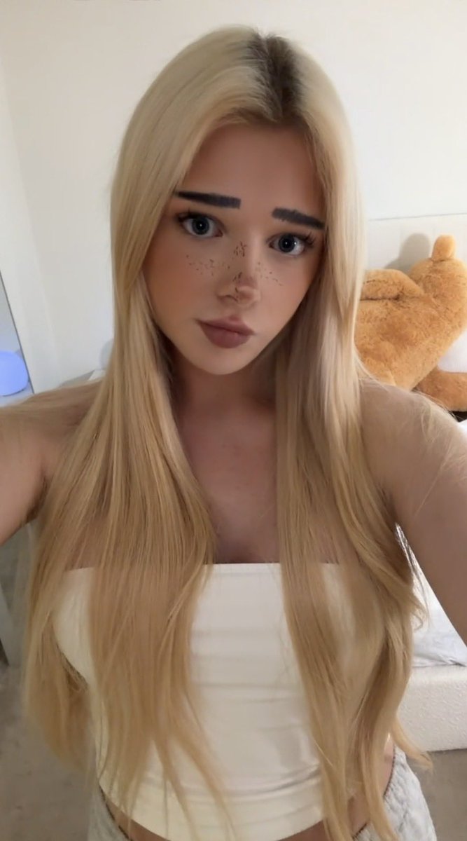aubreytsxo's tweet photo. if a 🏳️‍⚧️ woman DM’s you, would u reply?

◯ Yes

◯ No

◯ Depends https://t.co/rjW1lMKxW0