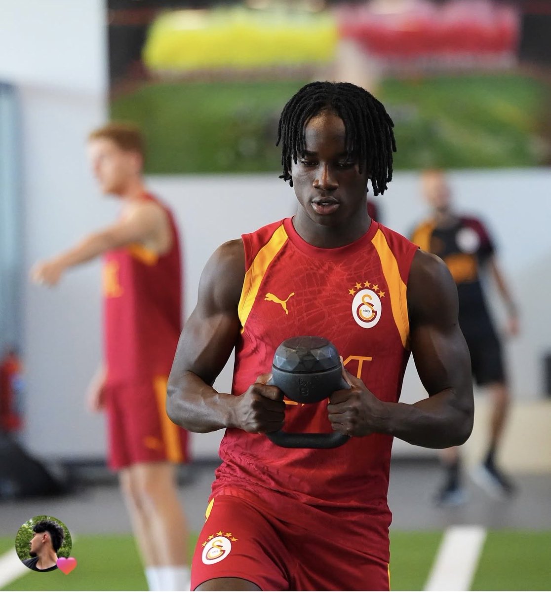 OWUZ's tweet photo. #BugünGünlerdenGalatasaray https://t.co/Dd6iMqL1Xc