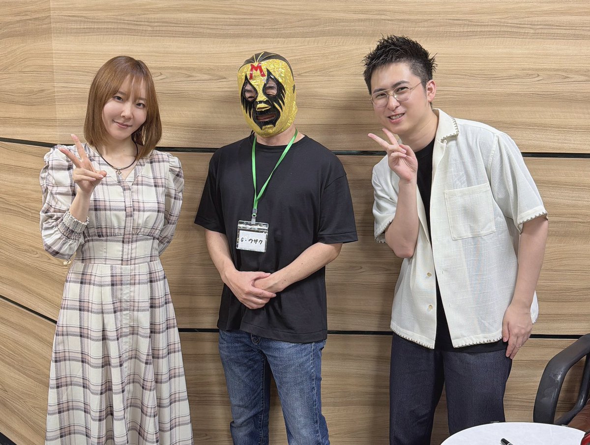 yuumi1102's tweet photo. 今日は名古屋麻雀ウイングさんで麻雀大会でした！12131121で準優勝でした🥈
阿久津君とも同卓出来たり、たくさんの方と楽しく打てて良かったです😊
スタッフをしてくれたGウザクさんとパチリ📷 https://t.co/KI7r1wlTxb
