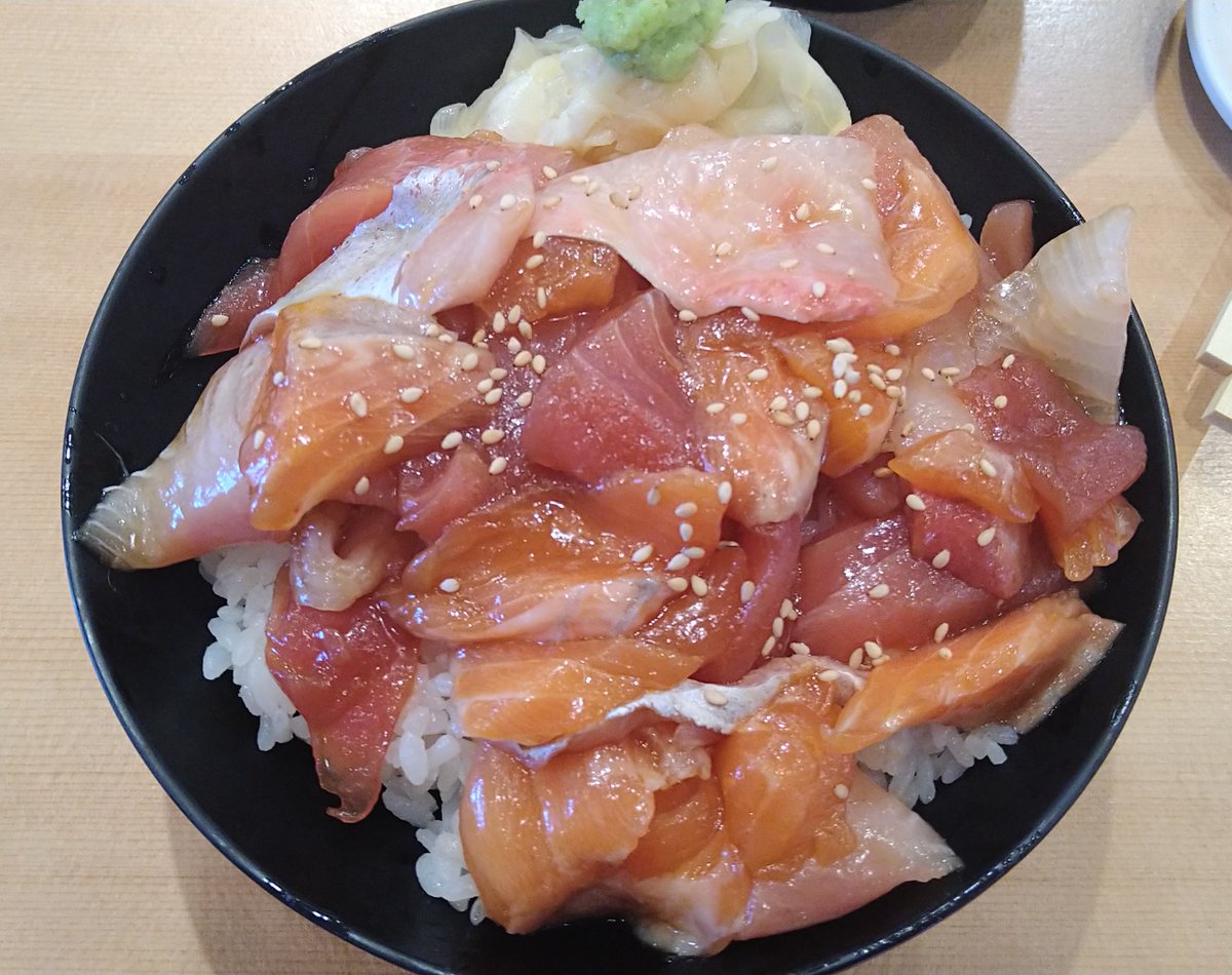 hamanoseinenbu's tweet photo. 南房総 やまと寿司 おゆみ野店   
ランチ漬け丼１７８０円をいただきました  
ごちそうさまでした https://t.co/LunMcuyXrg
