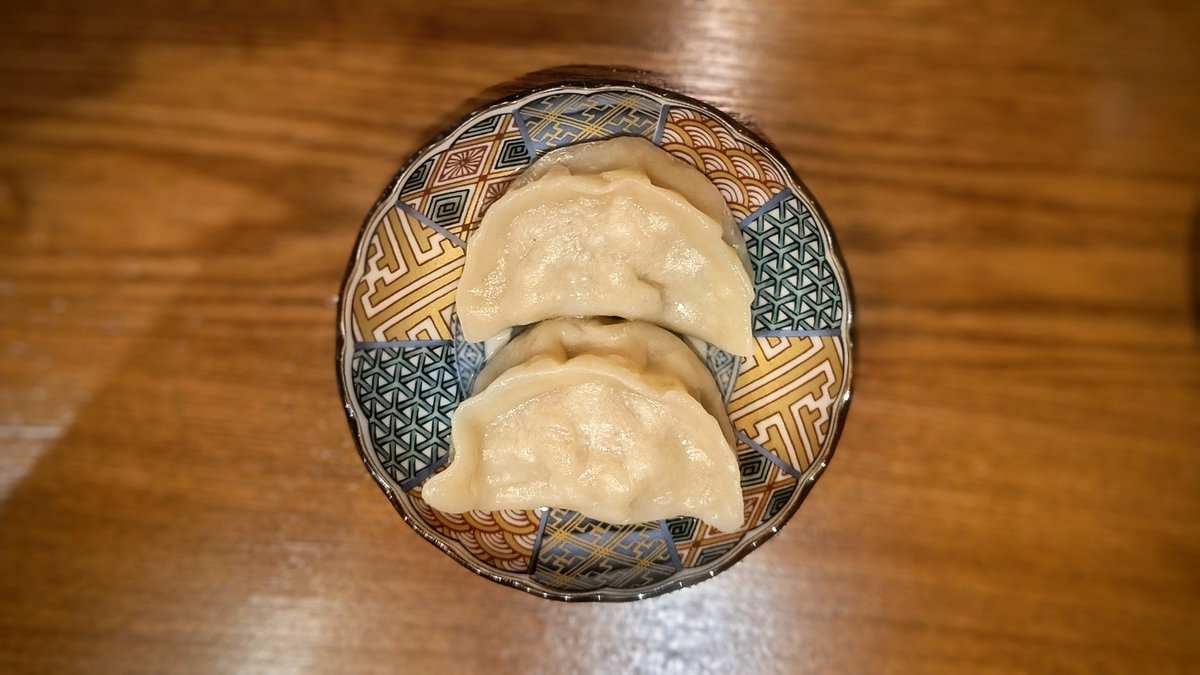 hidecchi99's tweet photo. ◎ 冷菜
◻️ 今日の干し豆腐
＊明太しらす

◎ 点心
🥟 水餃子 (2個)

◎ 揚物
🪈 今日の春巻
＊カレー

詳細はInstagram
https://t.co/b2GMidMo0b

#神保町 #水道橋 #グルメ #立ち飲み
#立ち呑み #中華料理 #ひとり飲み
#一人飲み #1人飲み #居酒屋 #干し豆腐
#春巻き #水餃子 #豆干 #春捲 #springroll https://t.co/nhZehxyQhy